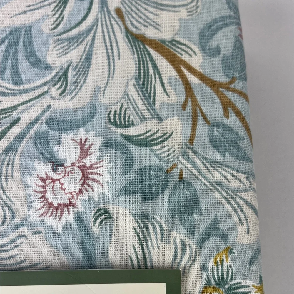 William MORRIS Co Tablecloth Leicester Blue Floral Spring Cotton 60 X 84 NEW